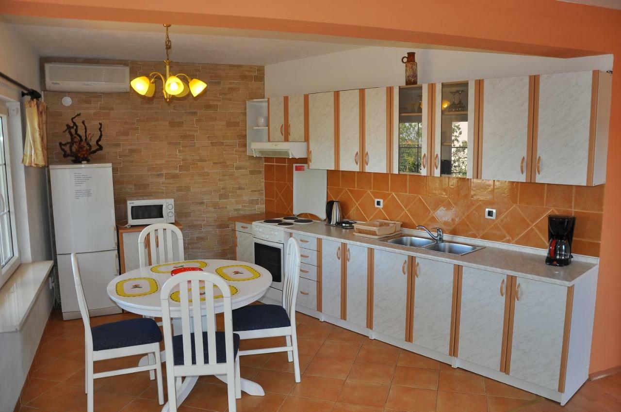 Apartments Villa Annika Slatine Εξωτερικό φωτογραφία