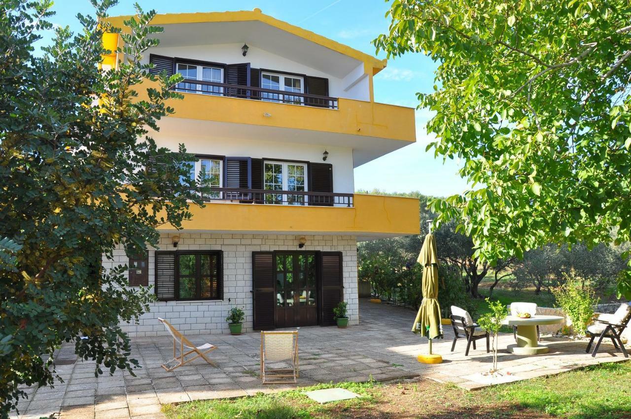Apartments Villa Annika Slatine Εξωτερικό φωτογραφία